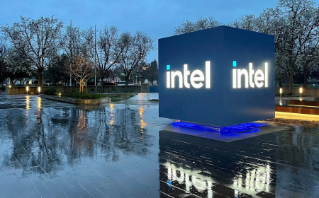 Intel Leadership Shake-Up: Chief of Products Michelle Johnston Holthaus Departs