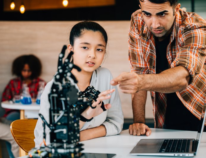 Why AI Courses are Essential for the Future and Which Industries Offer the Best Training