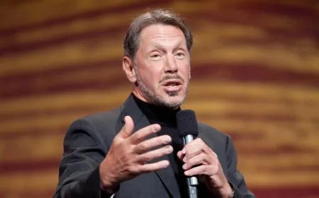 Paramount renews bid for Warner Bros, ensuring $40B Larry Ellison backing