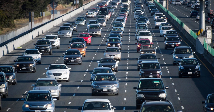 Trump administration rolls back fuel economy standards, again