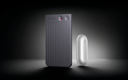 Plaud Launches New AI Pin and Desktop Meeting Notetaker Ahead of CES 2026