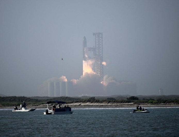 SpaceX Delays First Test Flight of Upgraded Starship V3 to Mid-March