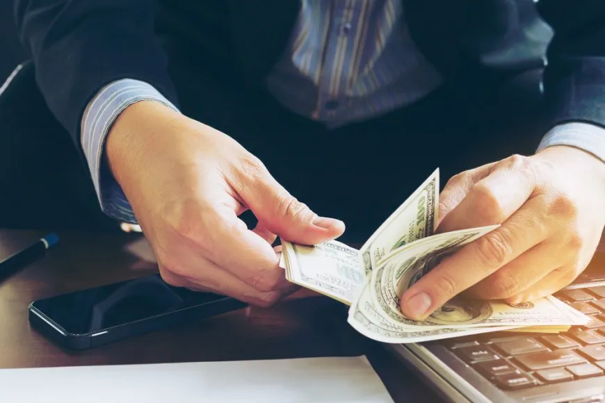 Cash App adds payment links so you can get paid in a DM