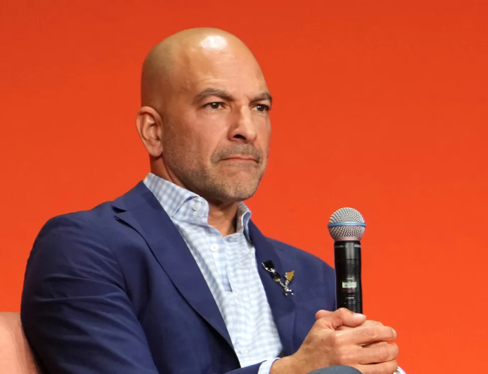 Epstein-Linked Longevity Guru Peter Attia Leaves David Protein, and His Own Startup ‘Won’t Comment’