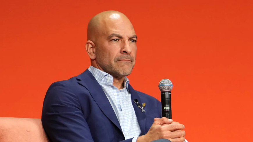 Epstein-Linked Longevity Guru Peter Attia Leaves David Protein, and His Own Startup ‘Won’t Comment’