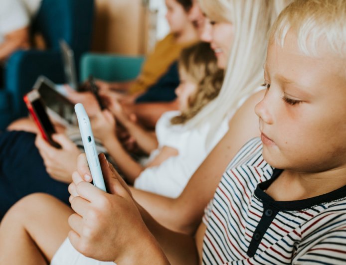 Countries planning or introducing social media bans for children