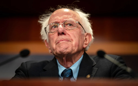 Bernie Sanders and AOC push proposal to halt new data centre construction