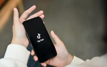 TikTok experiences outages in the US after the second Oracle service disruption since the sale