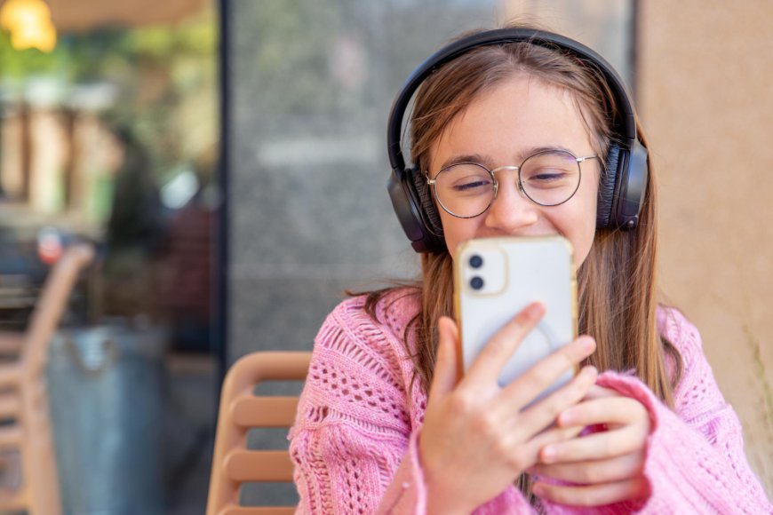 Report: Apple Music plans transparency labels to identify AI-generated music