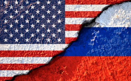 A US defence contractor suspected of creating iPhone hacking tools was later used by Russian spies in Ukraine