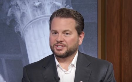 Pinterest CEO urges governments to restrict social media access for users under 16