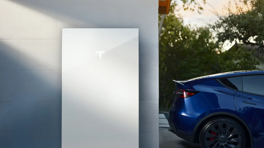 Tesla enters the UK energy market as a utility, challenging Octopus Energy