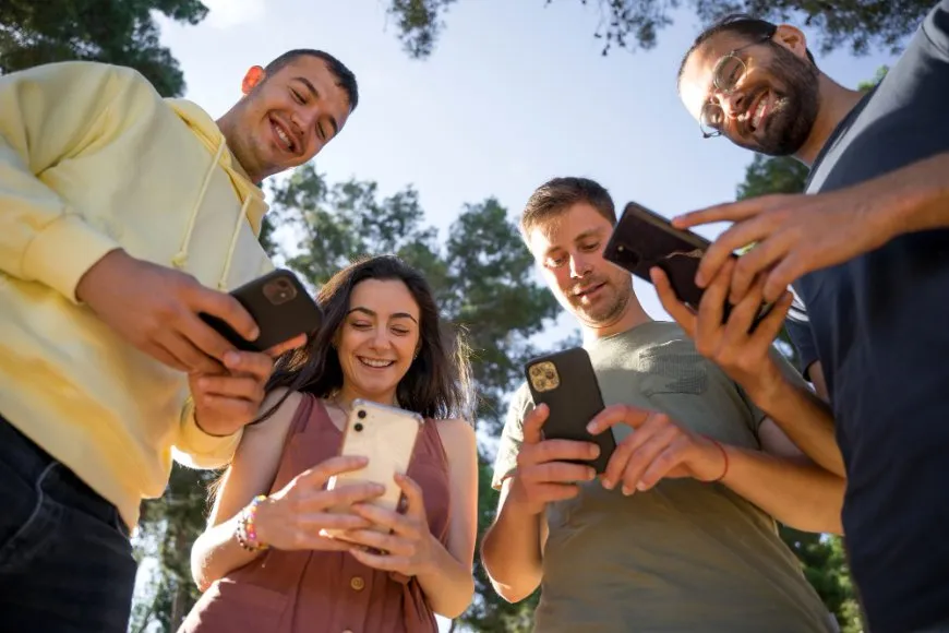 Top apps to make new friends in 2026