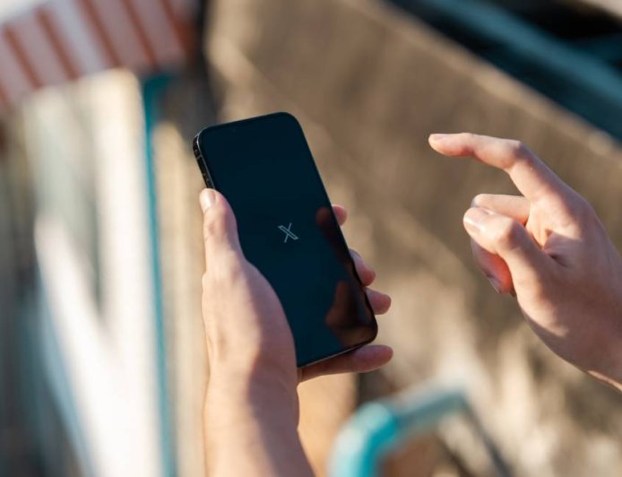 X begins rollout of Grok-powered auto translation and image editing tools