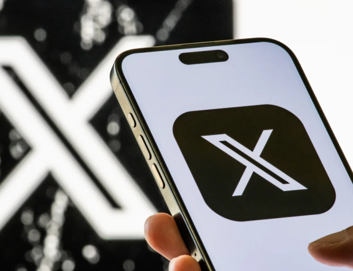 X rolls out a dedicated XChat messaging app for iOS