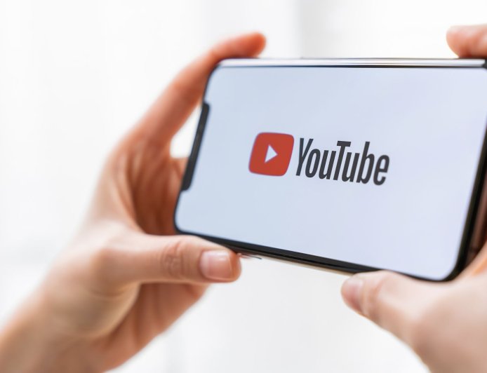 YouTube tests AI search feature with guided answer results