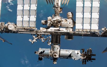 ISS Crew Takes Temporary Refuge in SpaceX Dragon During Air Leak Repairs