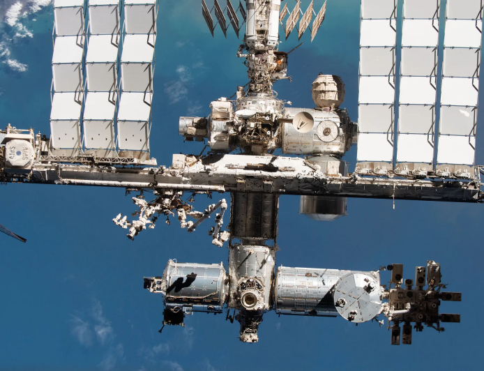 ISS Crew Takes Temporary Refuge in SpaceX Dragon During Air Leak Repairs