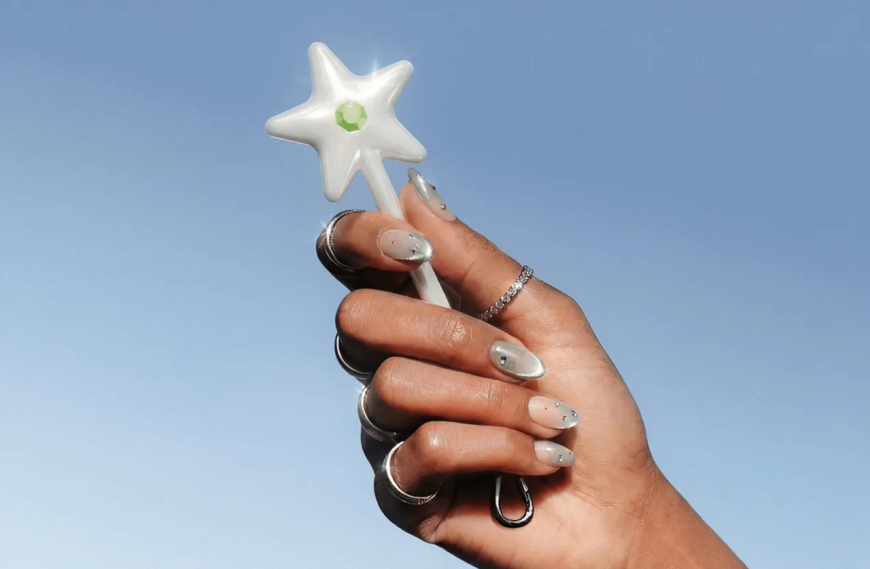 Cash App introduces a tap-to-pay wand for contactless payments