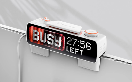 Flipper Busy Bar Debuts as a Customizable Smart Display for Better Focus