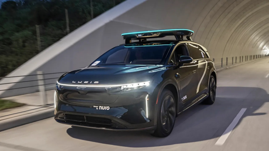 Uber Expands Premium Robotaxi Service With Houston Launch Planned for 2027