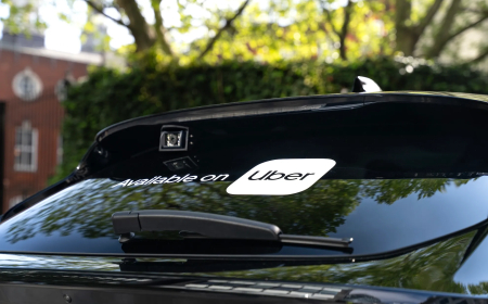 London Set for a Robotaxi Battle as Uber, Wayve, and Waymo Expand Autonomous Ride Services