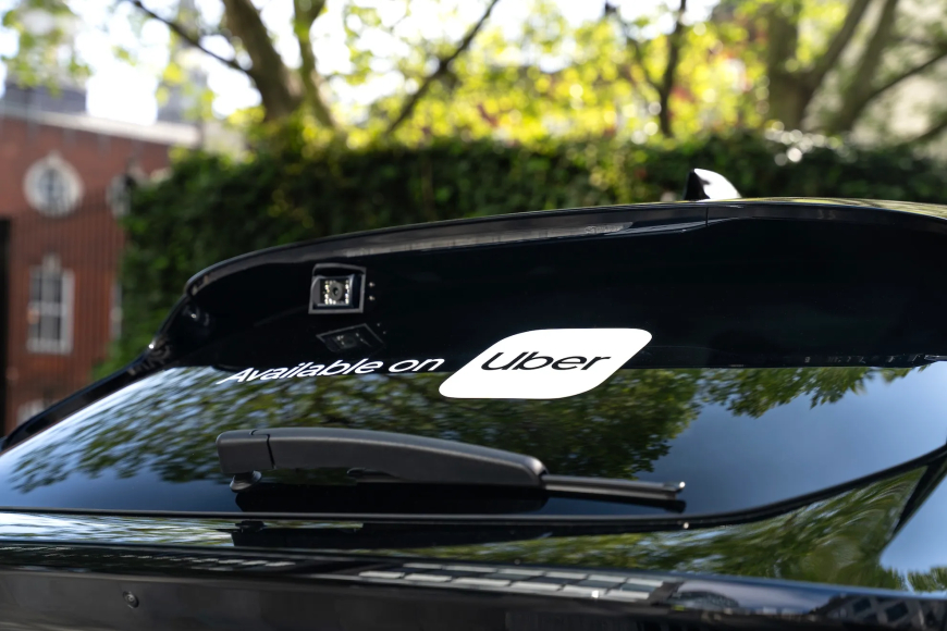 London Set for a Robotaxi Battle as Uber, Wayve, and Waymo Expand Autonomous Ride Services