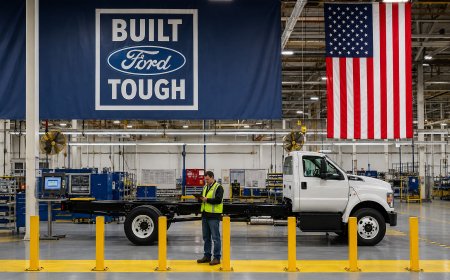 Ford Brings Back Veteran ‘Grey Beard’ Engineers as Human Expertise Outperforms AI