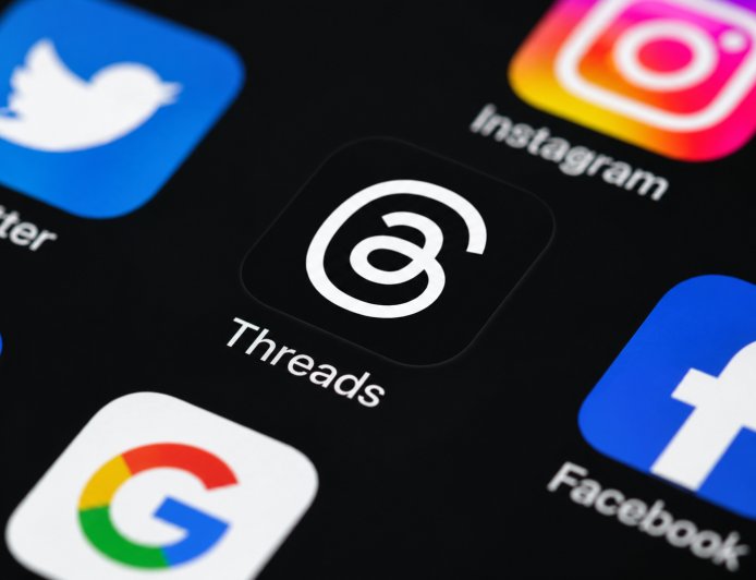 Threads Expands Live Chats With Translation, Co-Hosts and New Moderator Tools