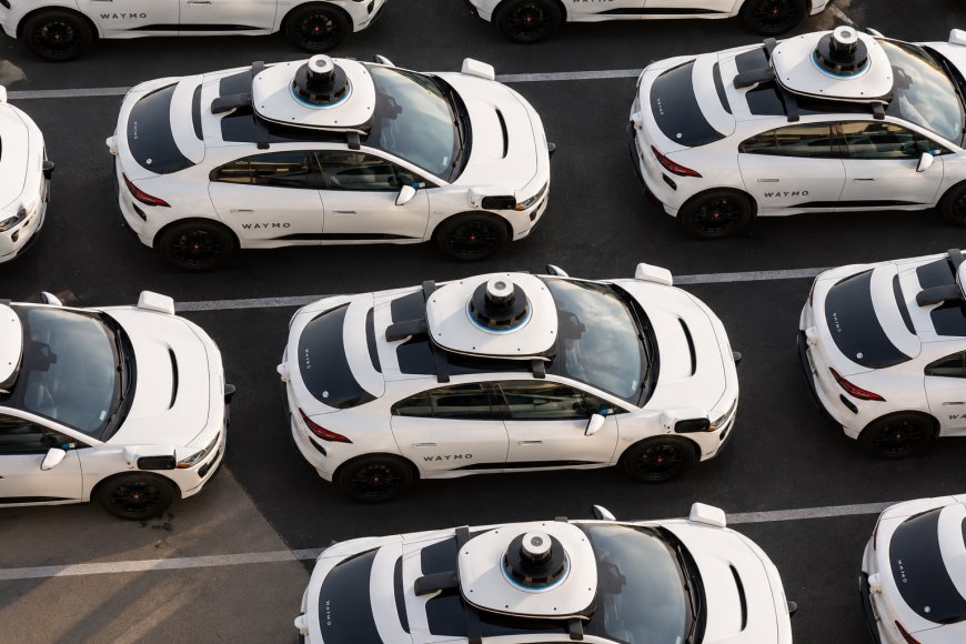 Waymo and Robotaxi Rivals Face Push for Federal Emergency Response Rules