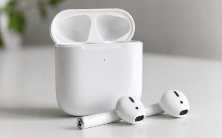 Apple Software Leak Points to AirPods With Built-In Camera