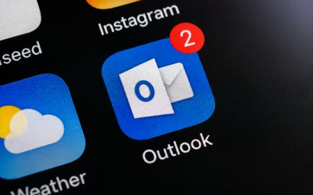 Microsoft Outlook Outage Disrupts Email Services for Users Worldwide