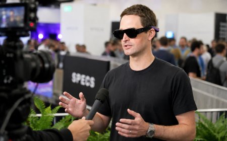 Snap CEO Avoids Specs Preorder Questions as Smart Glasses Launch Nears