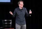 YouTuber Hank Green Says His AI Use Has Become ‘Not Healthy’