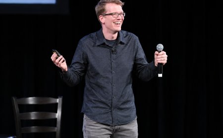 YouTuber Hank Green Says His AI Use Has Become ‘Not Healthy’