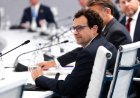 AI Safety Debate Expands as Tech Leaders Disagree Over Regulation and Control