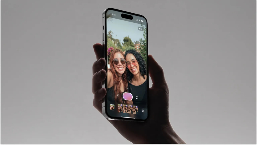 Former TikTok Executives Launch AI Photo App Superpose to Teach Better Poses