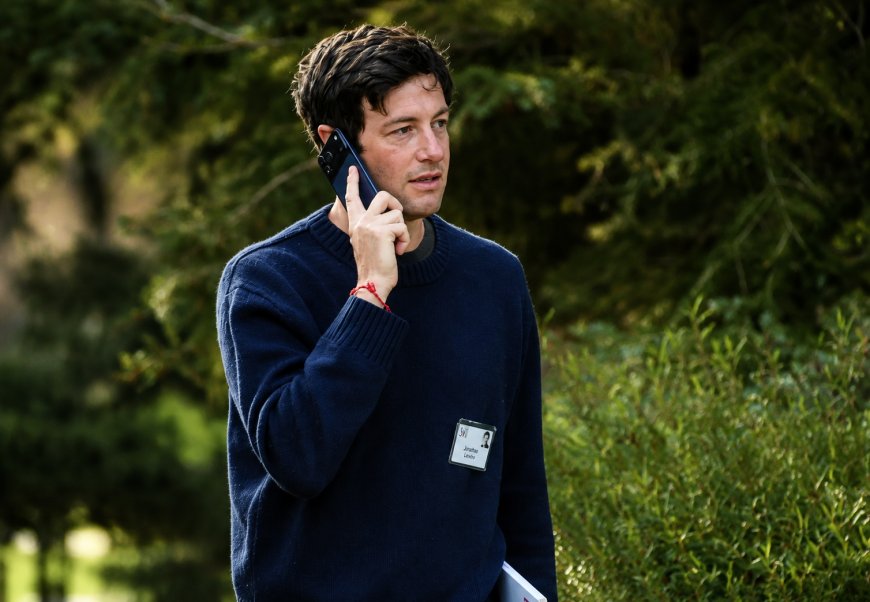 Thrive Capital’s Josh Kushner Responds to FIFA Investment Controversy as Firm Hires Alex Spiro