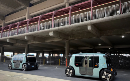 Amazon’s Zoox Expands Robotaxi Service to Las Vegas Airport