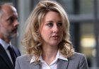 Developer Recreates Elizabeth Holmes’ Theranos Desk With Trial Evidence