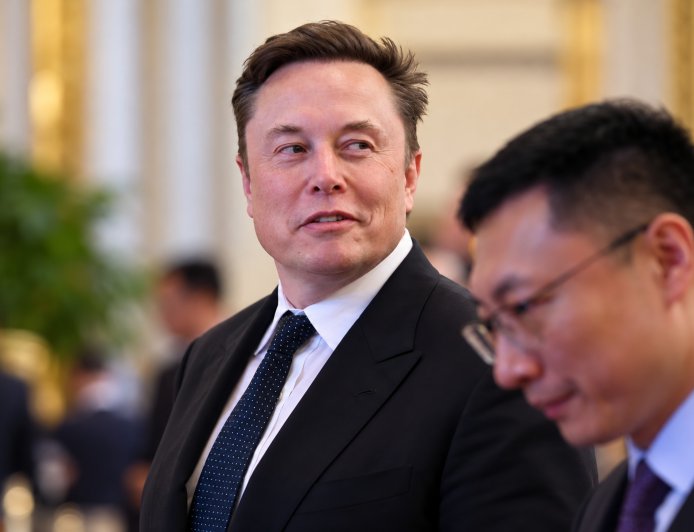 Elon Musk Targets Mukesh Ambani as Starlink’s India Launch Stalls
