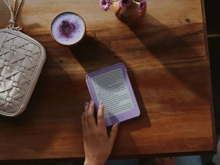 Amazon Redesigns Kindle With Flush-Front Display and Lighter Build