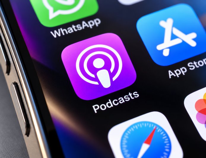 Apple Licenses Huxe AI Audio Technology in Startup Hiring Deal